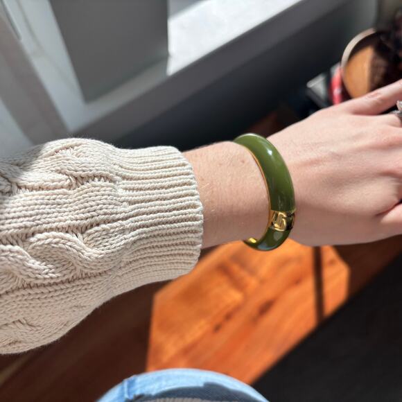 J. Crew Green and Gold Bracelet Bangle Clasp Closure - Picture 8 of 8